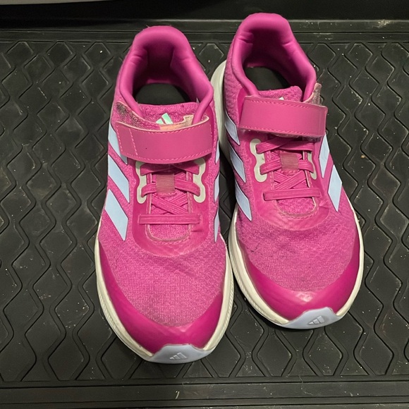 Adidas- Kids cloudoam size 1 - Picture 1 of 2